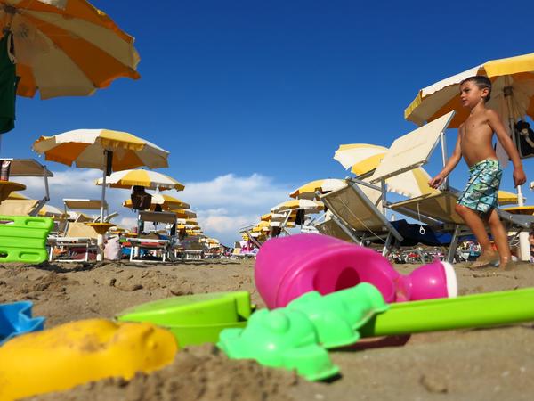 Strandurlaub an der italienischen Adria. Vor 2. Juni klappt das ziemlich sicher nicht, denn erst dann sollen touristische Einreisen erlaubt werden.