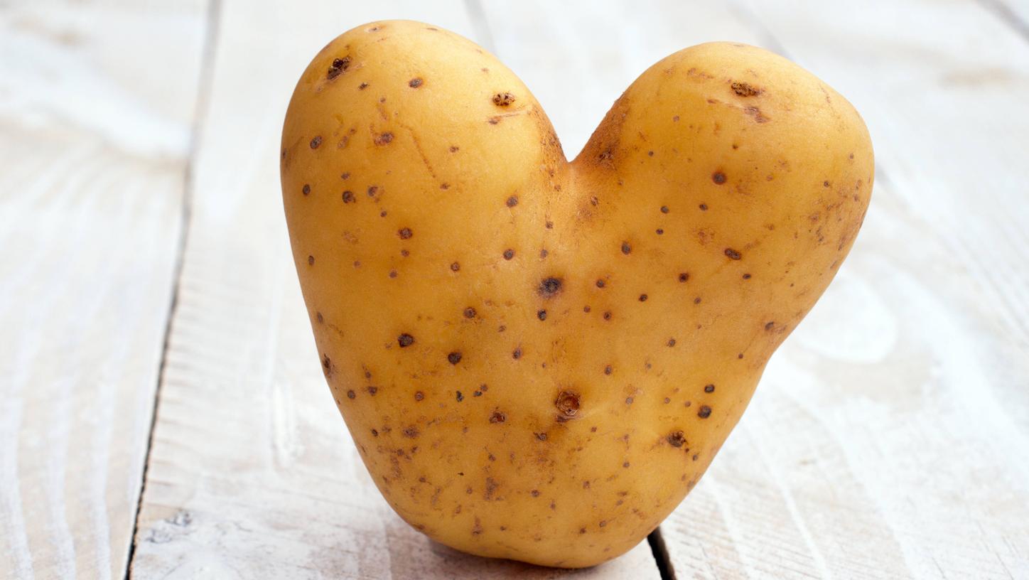 Vielseitig, gesund und mit einer sauberen Umweltbilanz ausgestattet: Die Kartoffel holst sich in unserem check dreimal die volle Punktzahl.
Vielseitig, gesund und mit einer sauberen Umweltbilanz ausgestattet: Die Kartoffel holst sich in unserem check dreimal die volle Punktzahl.