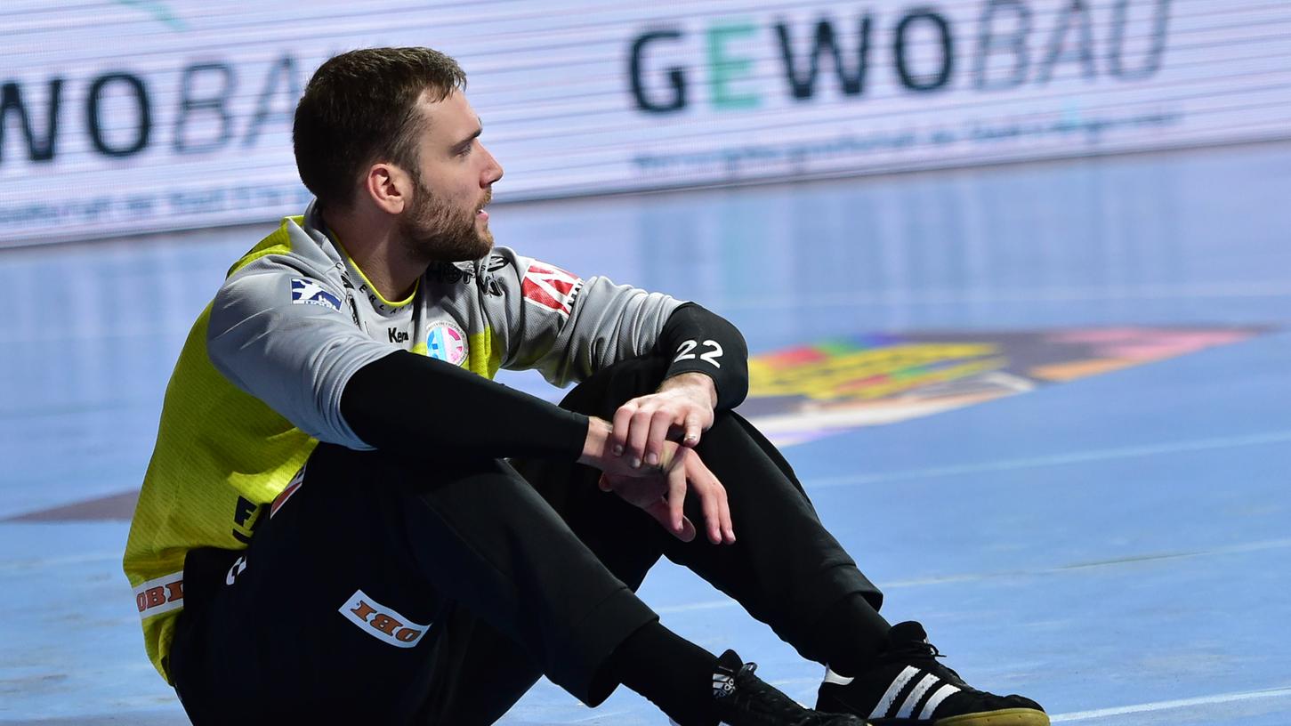 Am Boden: HCE-Torhüter Klemen Ferlin erlebt keine leichte erste Saison in der Handball-Bundesliga.