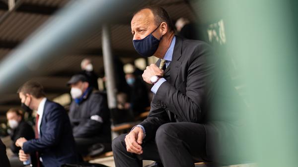 Laschet holt Merz in sein Wahlkampfteam