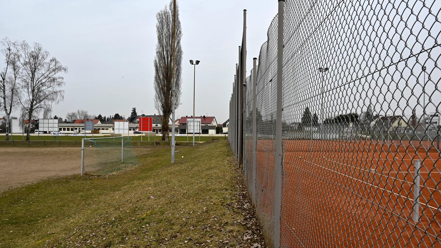 Das könnte der Anfang sein: Vom neuen Sonderprogramm könnte bereits der FSV Erlangen-Bruck profitieren, der ein neues Sportzentrum geplant hat.  