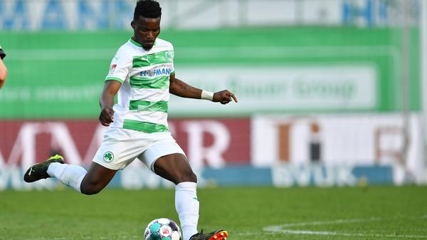 In der Rückrunde muss Hans Nunoo Sarpei meist zuschauen. Anton Stach hat seinen Platz im defensiven Mittelfeld übernommen, aber wenn er gebraucht wird, ist der selbsternannte „Krieger“ weiterhin da. Als er in der sechsten Minute völlig frei stand, erinnerte sich auch seiner offensiven Qualitäten – auch wenn es für seinen Treffer auch die freundliche Mithilfe von Sandhausens Torhüter brauchte.