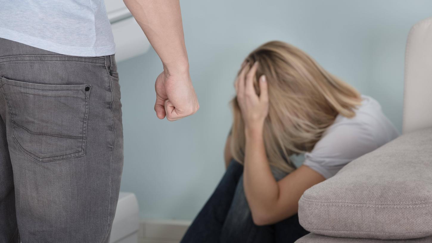Nicht immer geht es bei häuslicher Gewalt um körperliche Angriffe. Oft ist auch massive psychische Gewalt im Spiel.