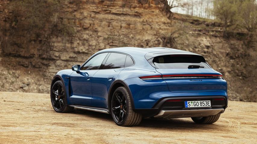 Porsche Taycan Cross Turismo: Erste Ausfahrt im Shooting-Brake