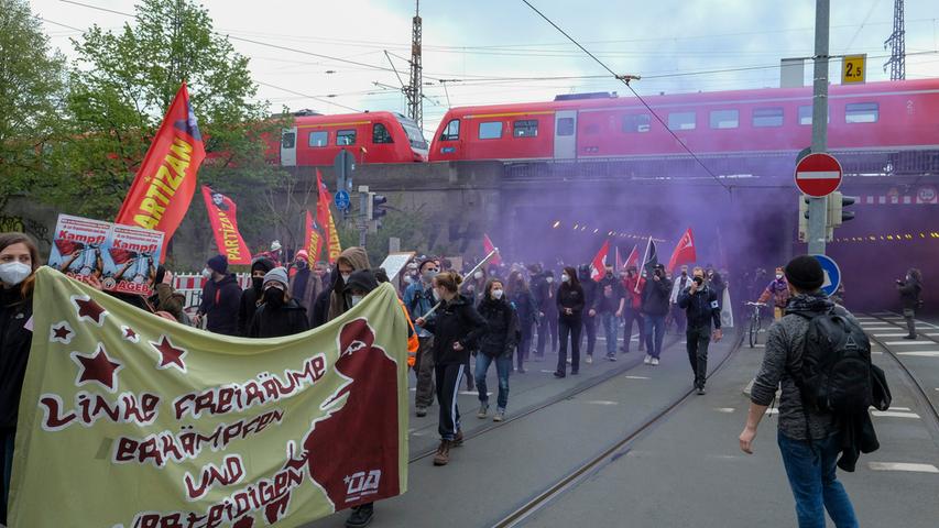 Nürnberg; 01.05.2021; Revolutionärer 1. Mai;  Demonstrationszug;  Foto: Günter Distler