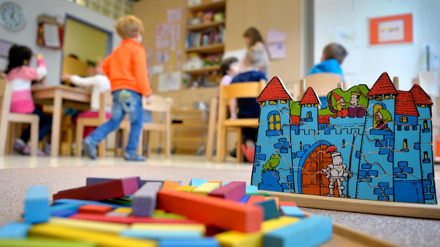 Viele Eltern sehnen sich nach Testkonzepten für Kitas, die deren weitgehende Öffnung sicherstellen.
Viele Eltern sehnen sich nach Testkonzepten für Kitas, die deren weitgehende Öffnung sicherstellen.