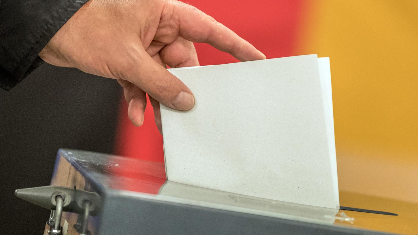 CSU gewinnt in Bayern wieder an Boden gegen Grüne CSU gewinnt in Bayern wieder an Boden gegen Grüne