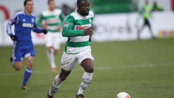 Nach seiner Zeit auf Schalke war Gerald Asamoah für kurze Zeit vereinslos, bevor er im Januar 2012 in Fürth wieder ein fußballerisches Zuhause fand und damit pünktlich für den Aufstieg zum Kleeblatt kam. In der zweiten Saisonhälfte steuerte er dann noch fünf Tore und zwei Vorlagen zum Erfolg bei, bevor es ihn 2013 in die 2. Mannschaft des FC Schalke zog. Dort blieb er auch nach seinem Karriereende und nahm die unterschiedlichsten Funktionen ein. Heute ist er Koordinator des Lizenzbereichs und taucht auch als Experte immer wieder im Fernsehen auf.