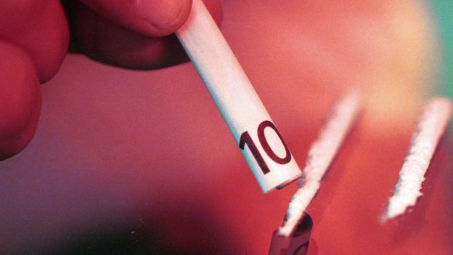 Unter Anderem haben die Ermittler 15 Kilogramm Koks gefunden. Unter Anderem haben die Ermittler 15 Kilogramm Koks gefunden.