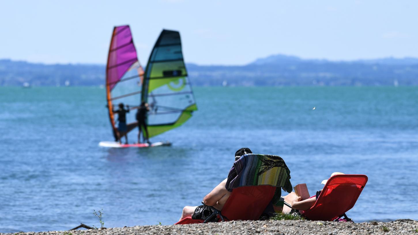 Entspannen am Bodensee: Schon im vergangenen Sommer boomte Urlaub in Deutschland - 2021 dürfte es ähnlich sein.
Entspannen am Bodensee: Schon im vergangenen Sommer boomte Urlaub in Deutschland - 2021 dürfte es ähnlich sein.