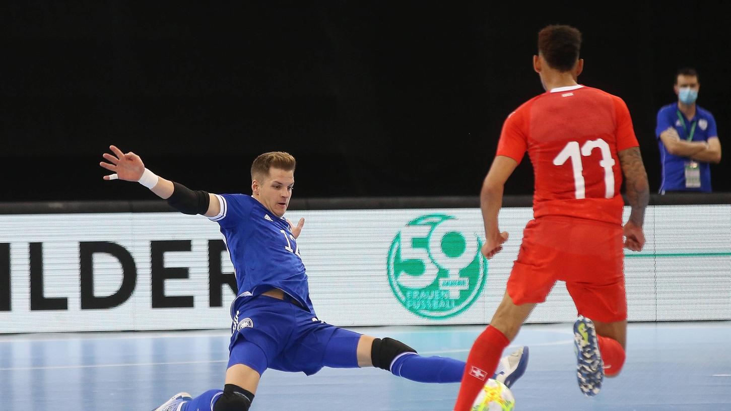 Mitspielender Torwart: Philipp Pless interpretiert seine Rolle durchaus offensiv.
Mitspielender Torwart: Philipp Pless interpretiert seine Rolle durchaus offensiv.