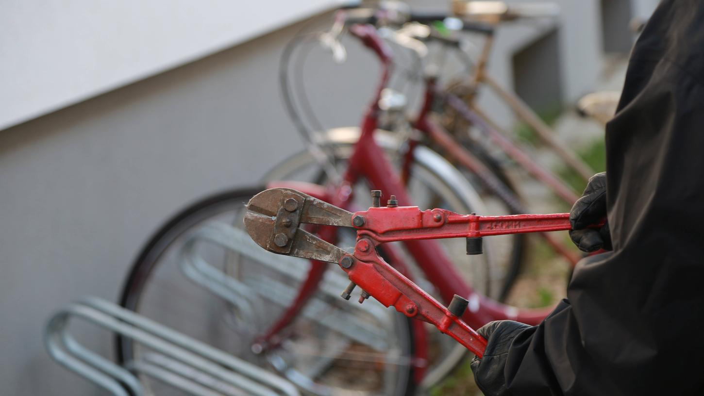 Fahrraddieb (Symbolbild). Fahrraddieb (Symbolbild).
