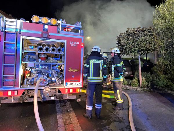 Die Feuerwehren aus Hammerbach und Herzogenaurach sowie die Kreisbrandinspektion waren vor Ort.
Die Feuerwehren aus Hammerbach und Herzogenaurach sowie die Kreisbrandinspektion waren vor Ort.