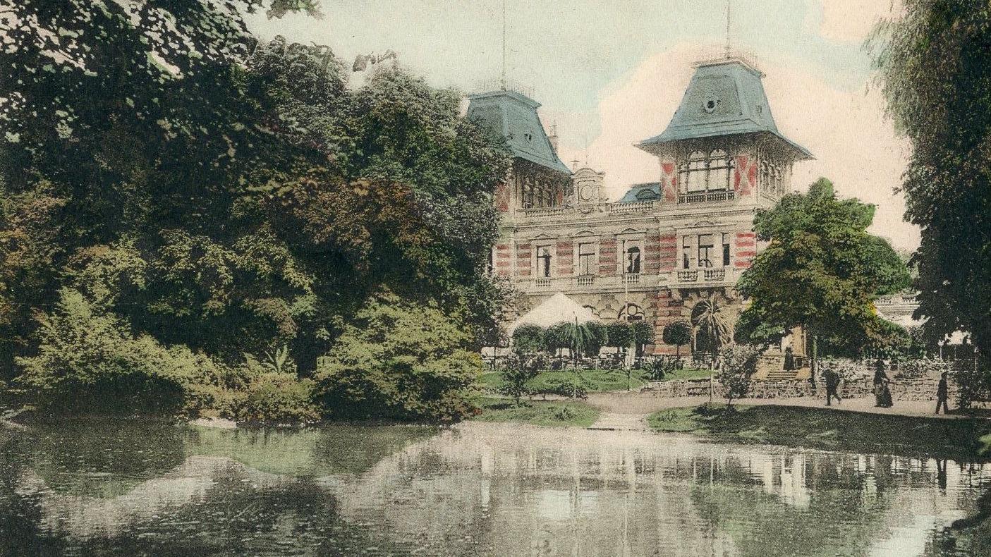 Traum des Fin-de-siècle: die Stadtpark-Restauration mit dem großen Teich auf einer einigermaßen realistisch kolorierten Ansichtskarte aus der Zeit um 1902.