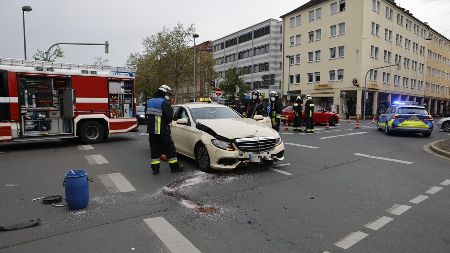 Am Montagabend kam es im Kreuzungsbereich Fürther Straße Kernstraße zu einem Verkehrsunfall.