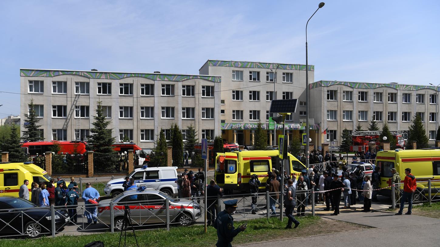 In einer russischen Schule wurden nach Medienangaben acht Schüler und eine Lehrkraft bei einem Angriff getötet.