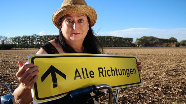 "Ich bin kein allzu großer Fußball-Fan, aber der Aufstieg des Kleeblattes hat mir wirklich einen Glücksmoment beschert! Ein verdienter Sieg! Falls die Mannschaft mal Unterstützung jeglicher Art braucht – ich mach’ fast alles. Jedenfalls: Sauber gmacht Buam!"