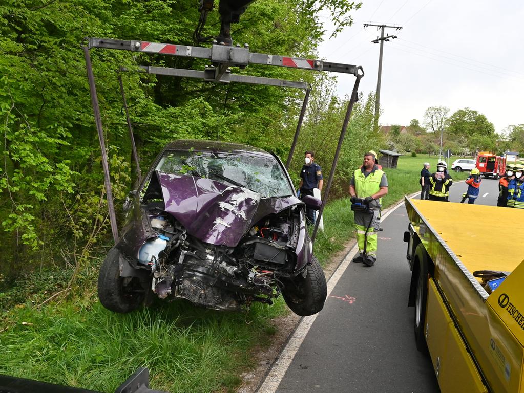 schwerer unfall zwischen atzelsberg und rathsberg erlangen nordbayern