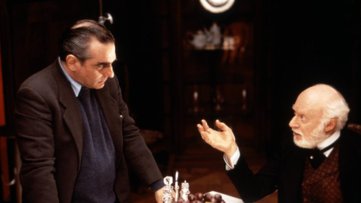 Norman Lloyd (rechts) mit Regisseur Martin Scorsese in "Zeit der Unschuld" (1993).