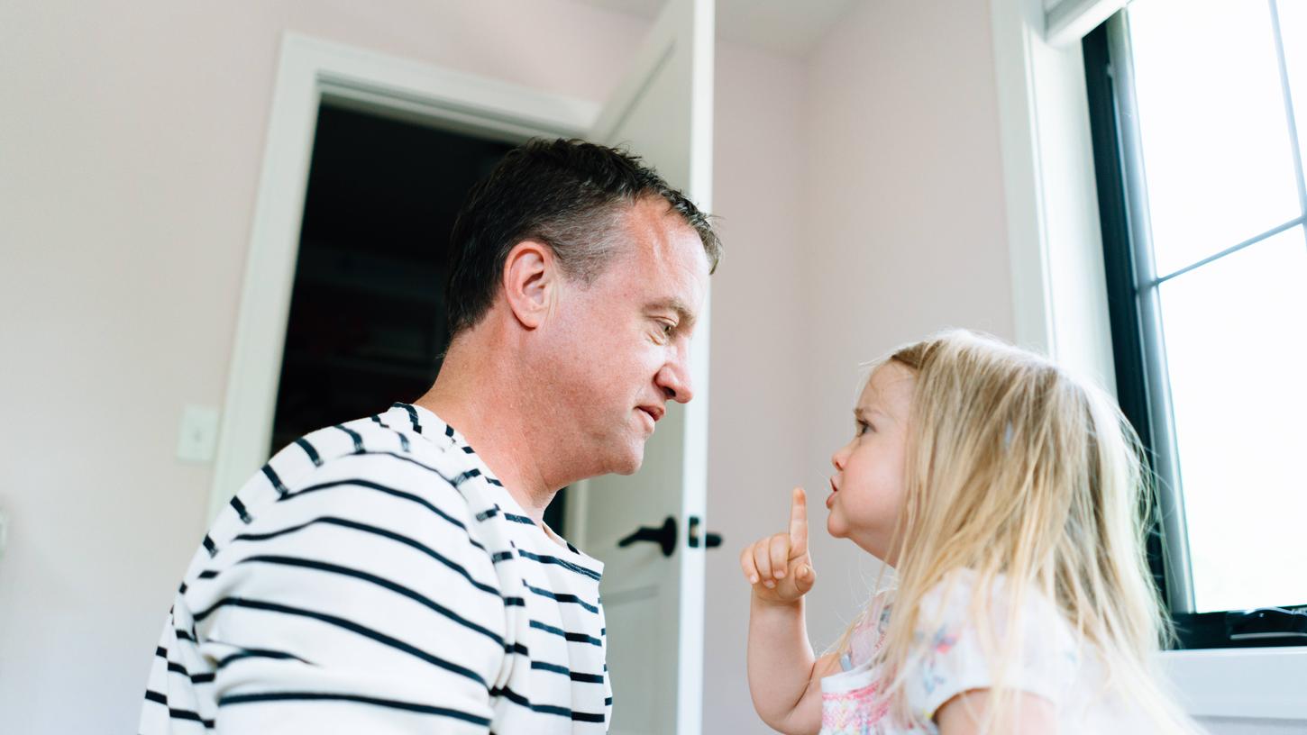 Wenn Kinder wütend sind, hat das meistens Gründe. Eltern sollten versuchen, sich in die Lage ihres Nachwuchses zu versetzen