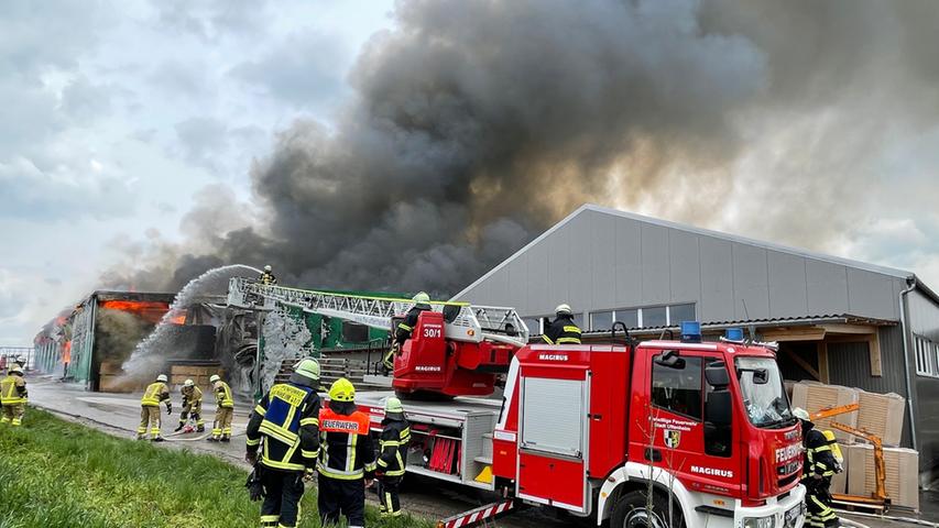Genau vor einem Jahr: Brand-Katastrophe in Holzhaus-Bau-Betrieb in Franken