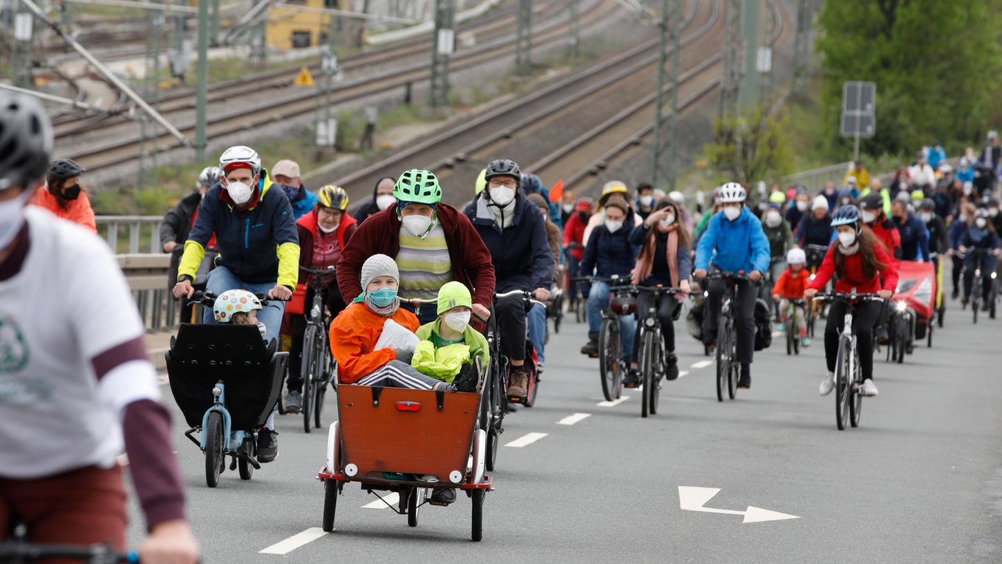 Hunderte von Radfahrern beteiligten sich in Nürnberg schon im vergangenen Jahr an Demonstrationen für eine Verkehrswende. 