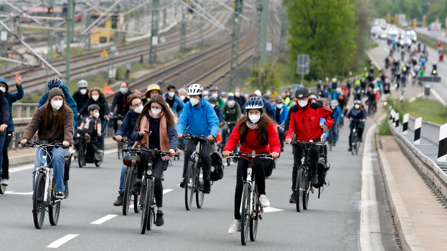 Immer wieder wird in Nürnberg für Klimaschutz und eine Verkehrswende demonstriert - hier im Mai 2021 anlässlich des "Radentscheids".
