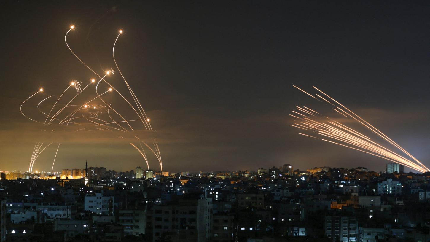In der Nacht auf den Freitag hat das israelische Militär Raketen in den nördlichen Gazastreifen geschossen.