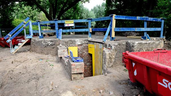 Auf dem Wolfsgruberareal wurde vor knapp einem Jahr ein Schutzbau aus dem Zweiten Weltkrieg freigelegt...