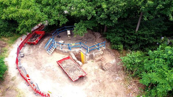 ...hier soll einmal der Neubau des Heinrich-Schliemann-Gymnasiums stehen.