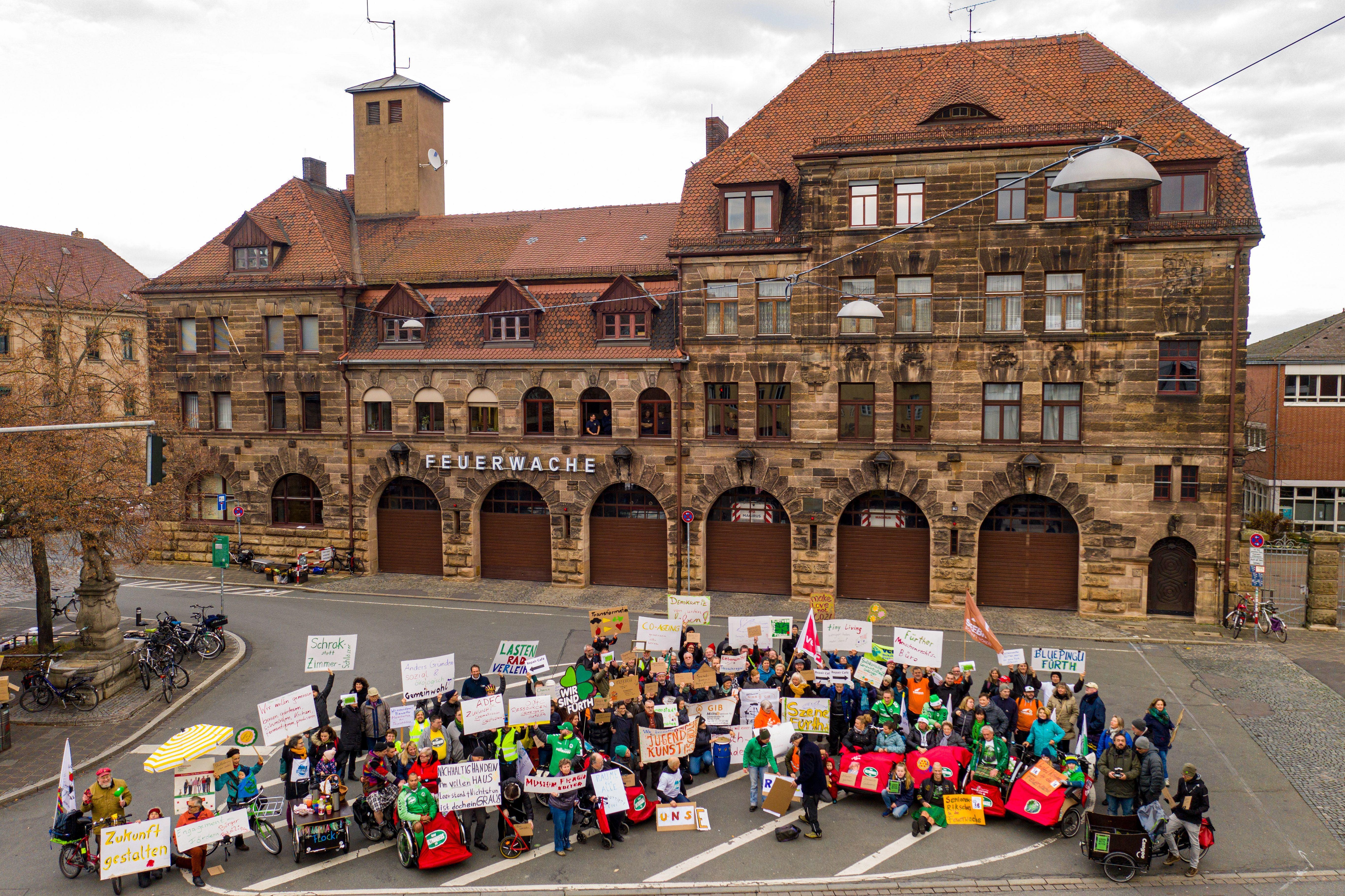 Zahlreiche Initiativen machen sich für eine Nutzung des alten Feuerwache als Kreativ- und Nachhaltigkeitszentrum stark.