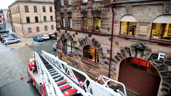 Die Berufsfeuerwehr zieht in absehbarer Zeit in ihren Neubau an der Kapellenstraße um.