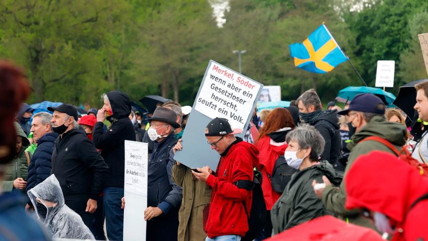 Querdenken-Demo in Nürnberg: Deutlich weniger Teilnehmer als erwartet