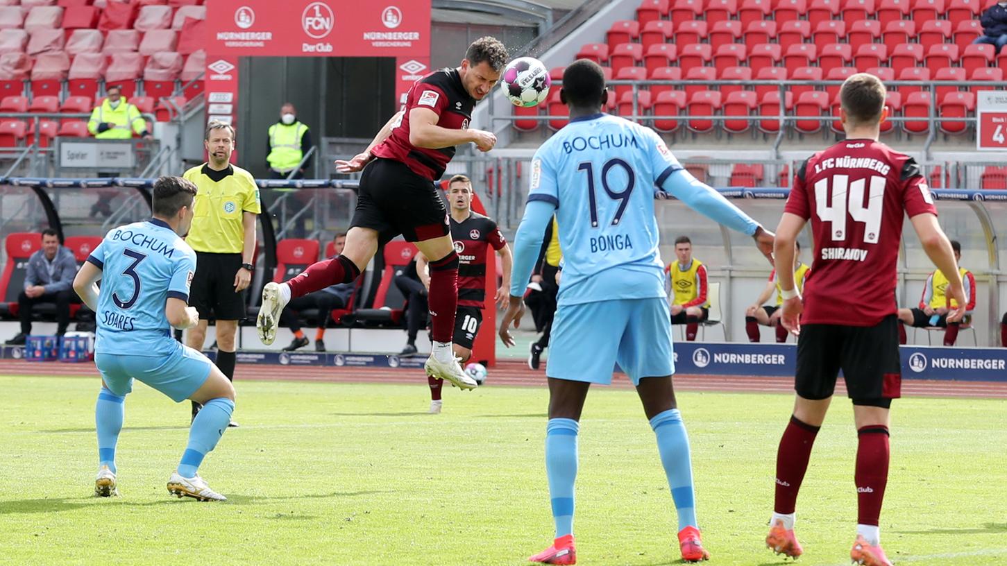 Mit diesem wuchtigen Kopfball erzielte Georg Margreitter in seinem letzten Heimspiel gegen Bochum das 1:0.