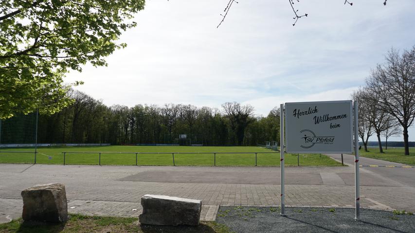 Auf diesem Sportplatz trägt der TSV Pfofeld seine Spiele aus und trainiert auch dort.   