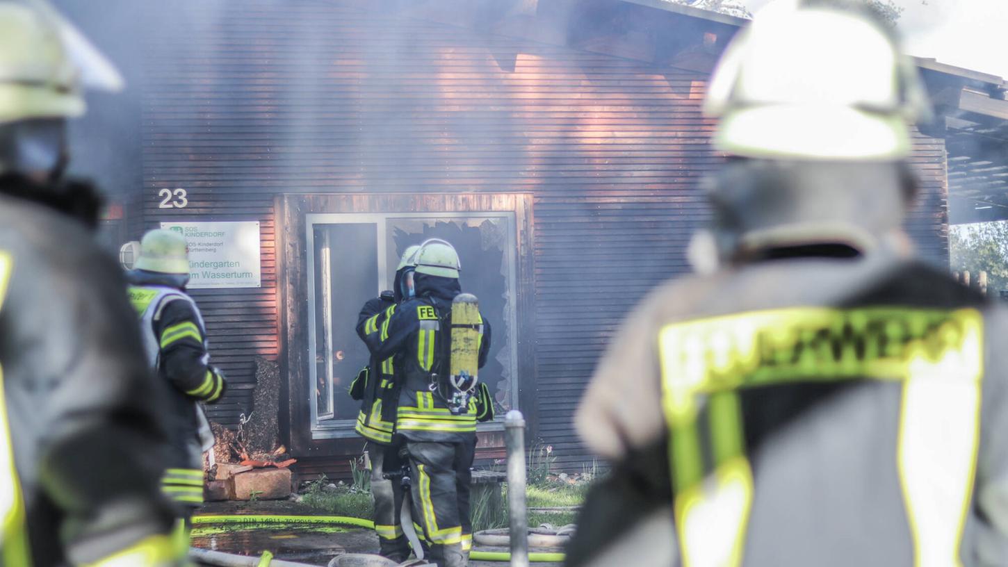 Weil sie aus Leidenschaft löschen: Feuerwehrmänner legten absichtlich Brände