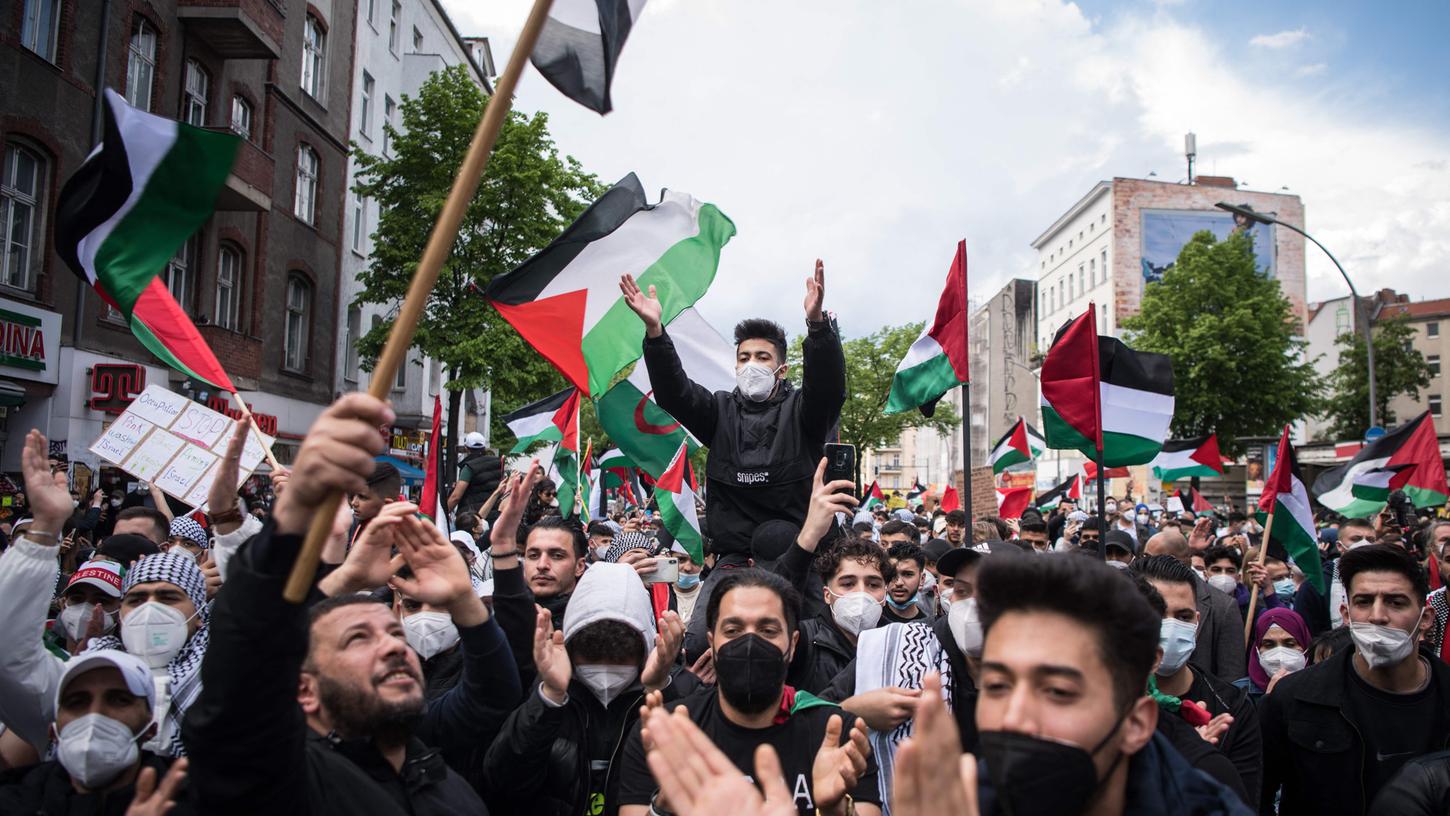 Über 3500 Menschen demonstrierten am Wochenende in Berlin - vermeintlich nur gegen die Politik Israels. Dabei blieb es allerdings nicht.