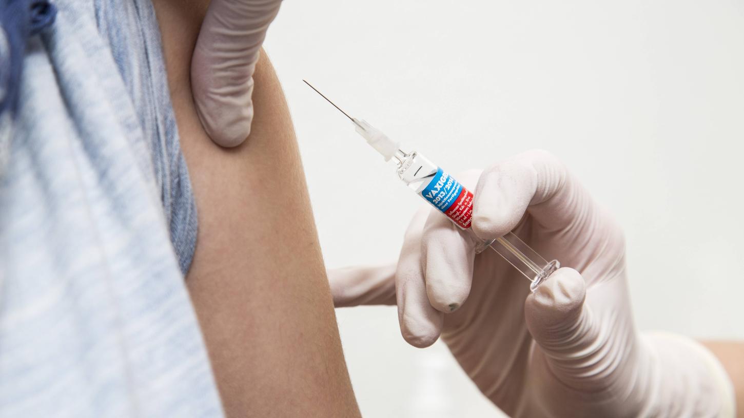 Vor allem die Haus- und Facharztpraxen haben in der Vorwoche zu einem neuen Impfrekord beigetragen.
