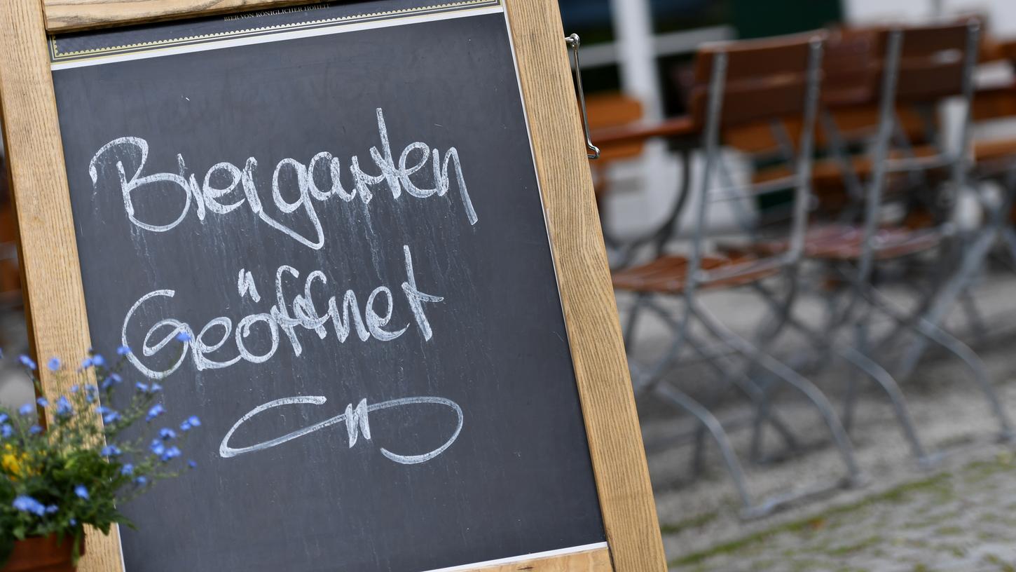 Solche Schilder dürften nun auch wieder in Ansbach und dem Landkreis wieder zu sehen sein.
Solche Schilder dürften nun auch wieder in Ansbach und dem Landkreis wieder zu sehen sein.