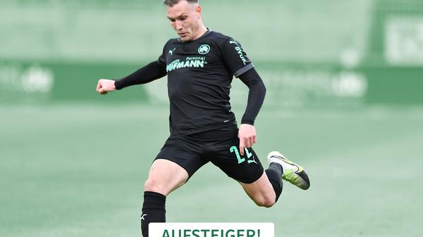 Im Verein seit: Sommer 2006, Nächste Saison auch noch? Nein. Unglaublich, aber wahr, Spiele in der Aufstiegssaison: 34, Tore: 1, Bundesliga-Erfahrung? Nein, Geburtsort: Nürn..., äh ja, Geburtsdatum: 25.01.2001, Sternzeichen: Wassermann, Gustavstraßentauglich (grundsätzlich)? Horch amal.
