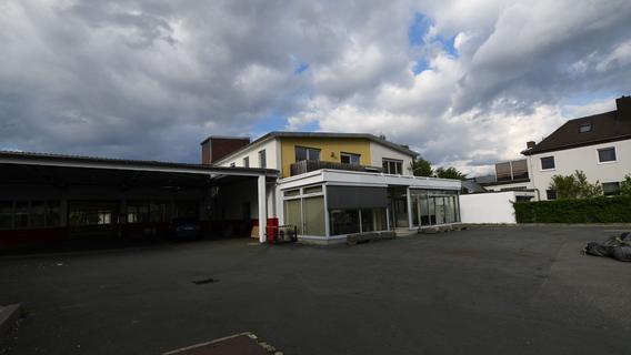 So sieht das neue Zentrum aktuell von außen aus. Früher war es eine Druckerei.
So sieht das neue Zentrum aktuell von außen aus. Früher war es eine Druckerei.