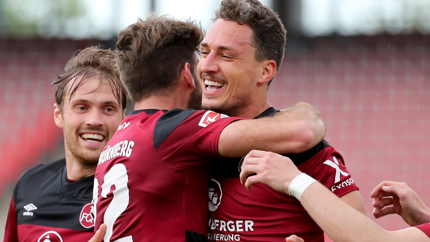 Geht mit einem Lächeln: Georg Margreitter, gegen den VfL Bochum Schütze des 1:0. Geht mit einem Lächeln: Georg Margreitter, gegen den VfL Bochum Schütze des 1:0.
