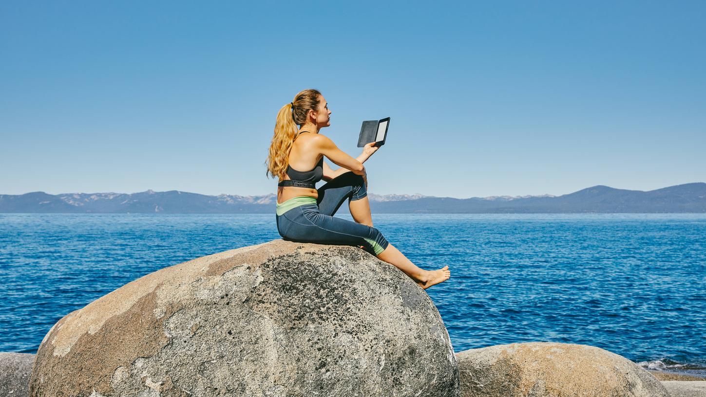 Viele Bücher bequem mit in den Urlaub nehmen, das eBook macht es möglich. Viele Bücher bequem mit in den Urlaub nehmen, das eBook macht es möglich.