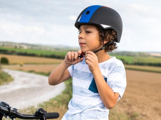 Schützt beim Sturz: Ein guter Fahrradhelm muss sein. Schützt beim Sturz: Ein guter Fahrradhelm muss sein.
