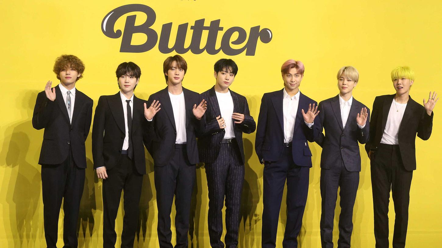Die Jungs der koreanischen K-Pop-Band haben ihr neues Album "Butter" auf einer Pressekonferenz in Seoul vorgestellt. 