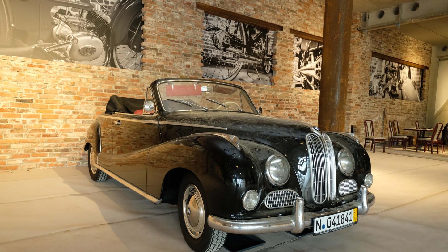 Die ersten Ausstellungsstücke sind schon da.
Die ersten Ausstellungsstücke sind schon da.