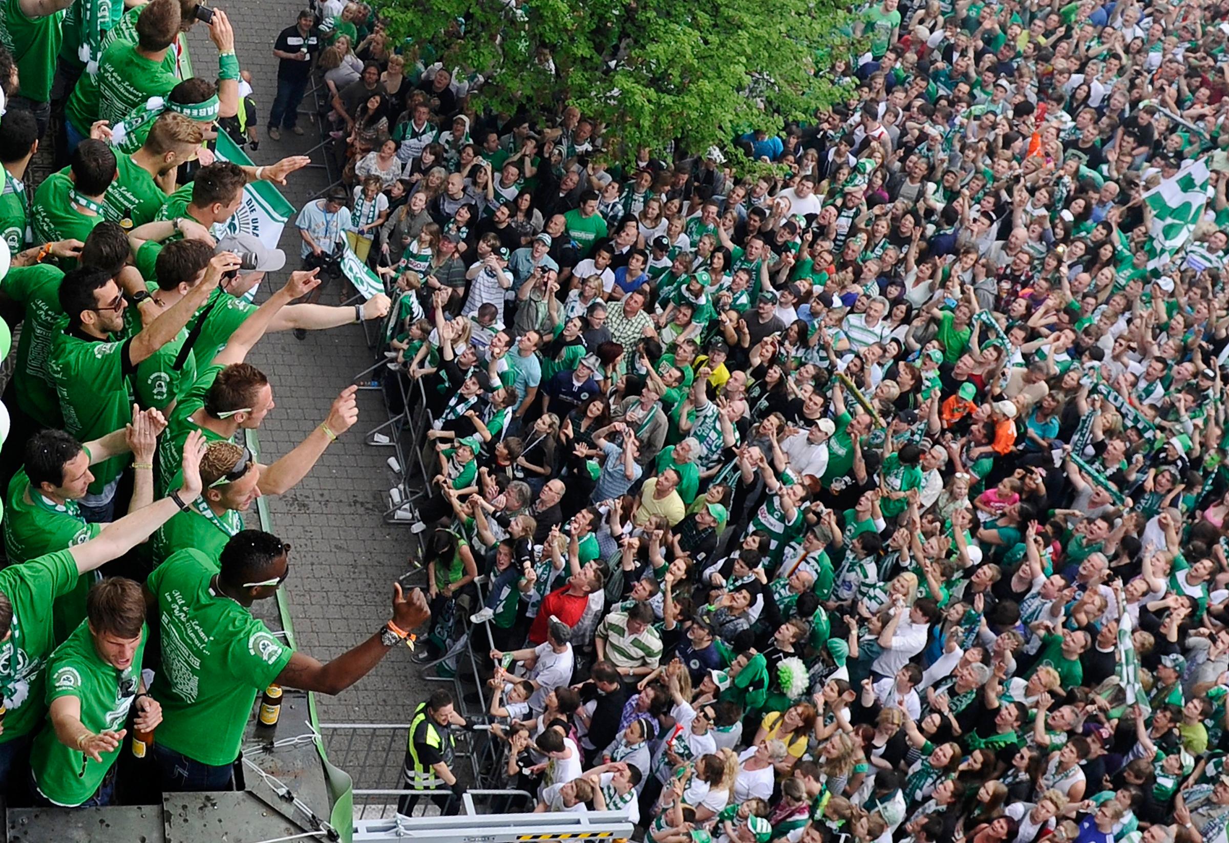 Eine Stadt Im Aufstiegsfieber Furths Entscheidendes Spiel Spvgg Greuther Furth Nordbayern