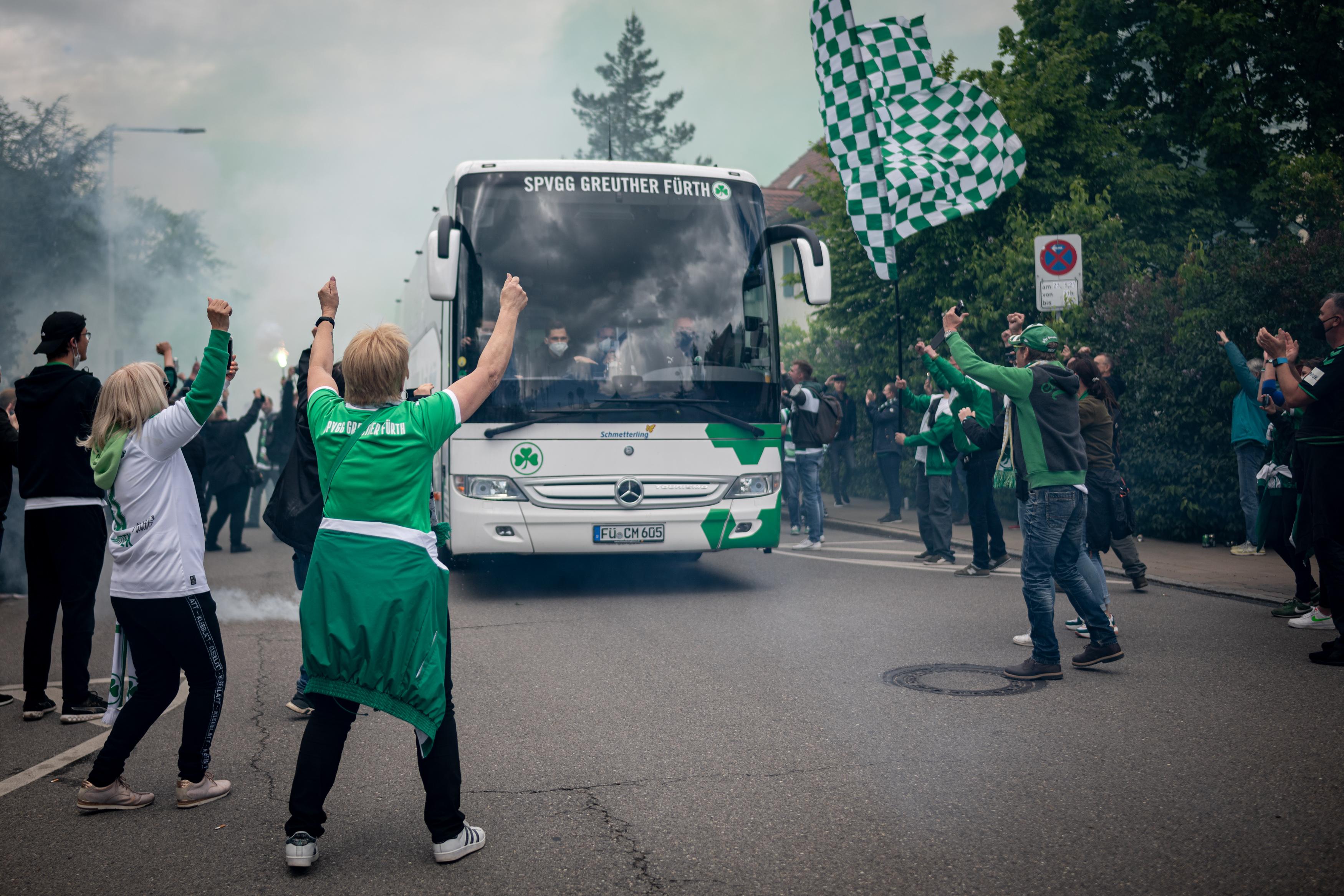 Grenzenloser Jubel Der Kleeblatt Wahnsinn Zum Aufstieg In Bildern Furth Nordbayern