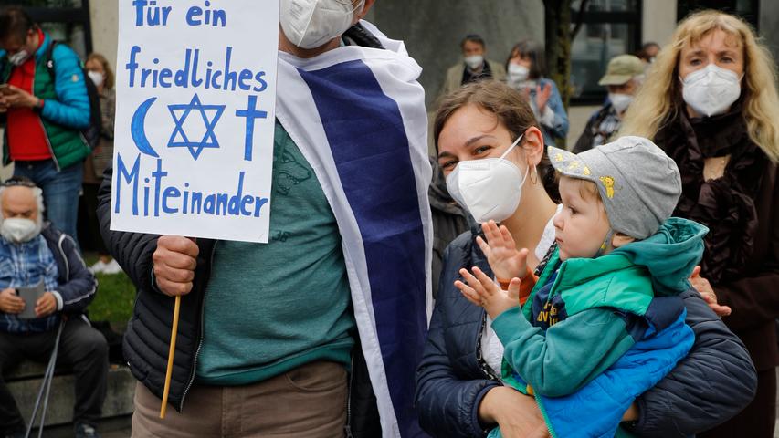 Nürnberg zeigt Flagge: Demo gegen Judenhass auf dem Kornmarkt