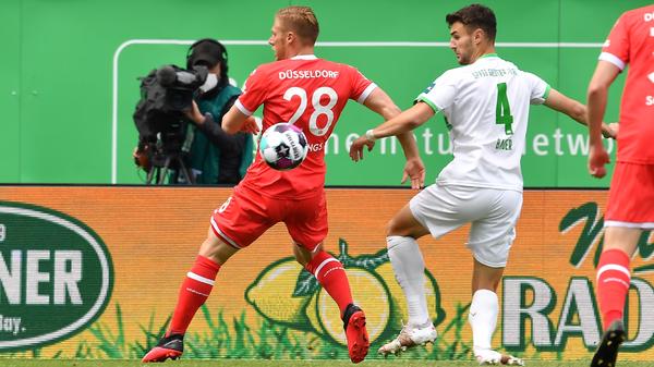 Hielt mit Nebenmann Paul Jaeckel auch in Unterzahl das defensive Zentrum zusammen. Ließ sich auch von einer blutigen Stirn auf dem Weg in die erste Liga nicht stoppen.